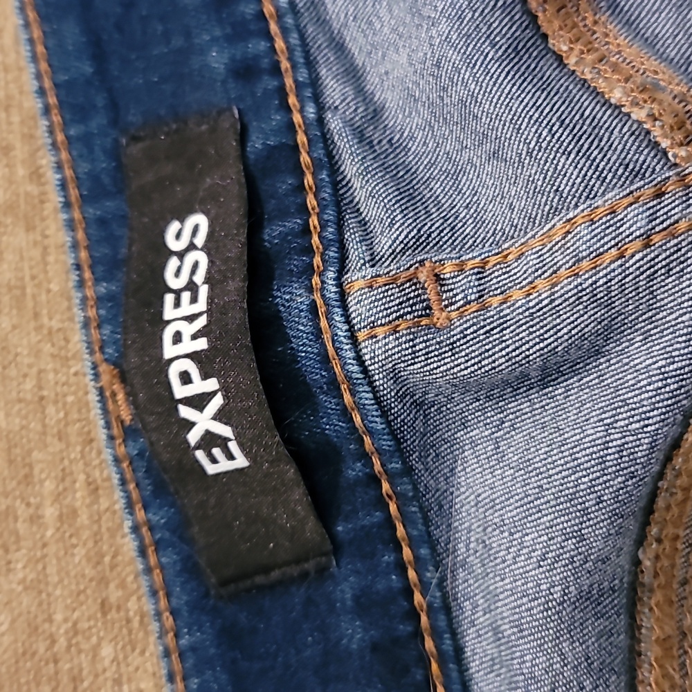 Express Booty lifting Jeans - Picture 16 of 16